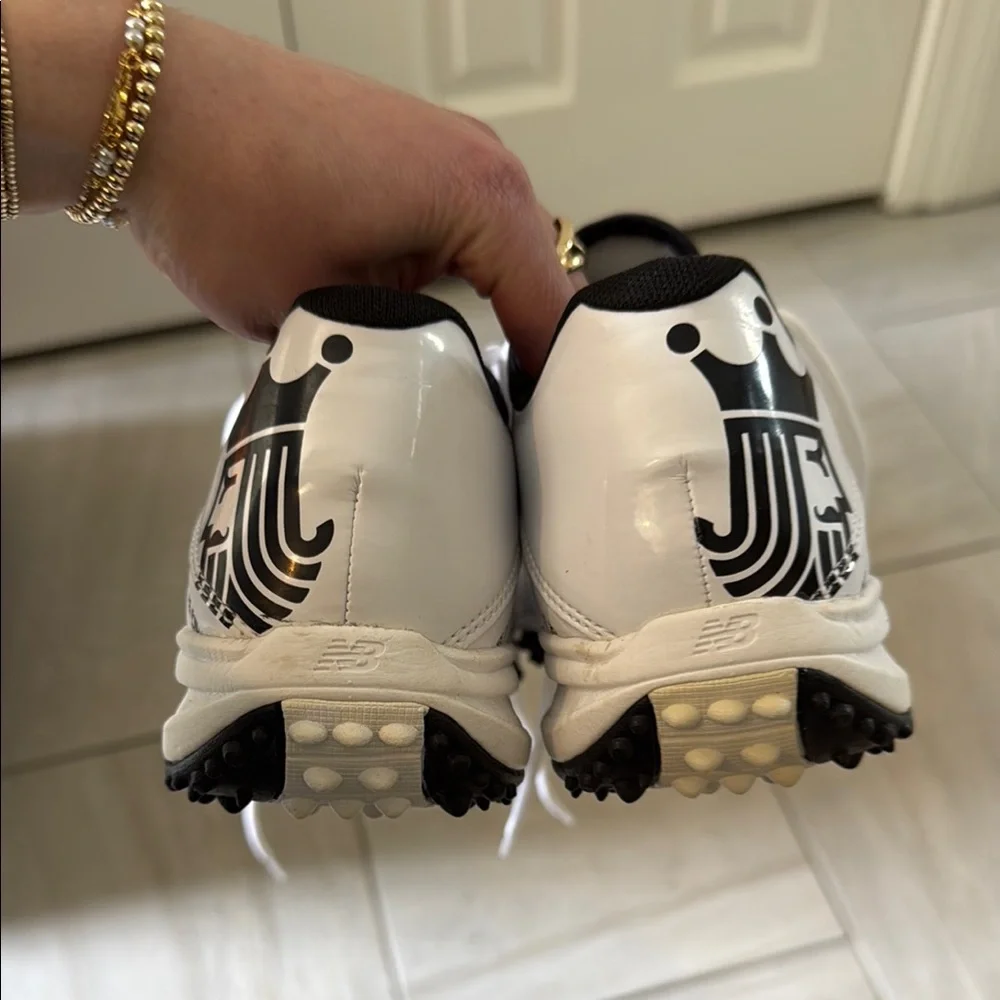 New Balance White and Black Low-Top Athletic Shoes - Picture 4 of 5